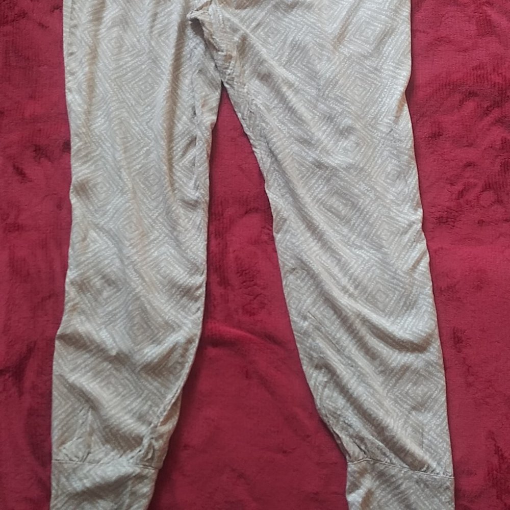 Women Guess Pants